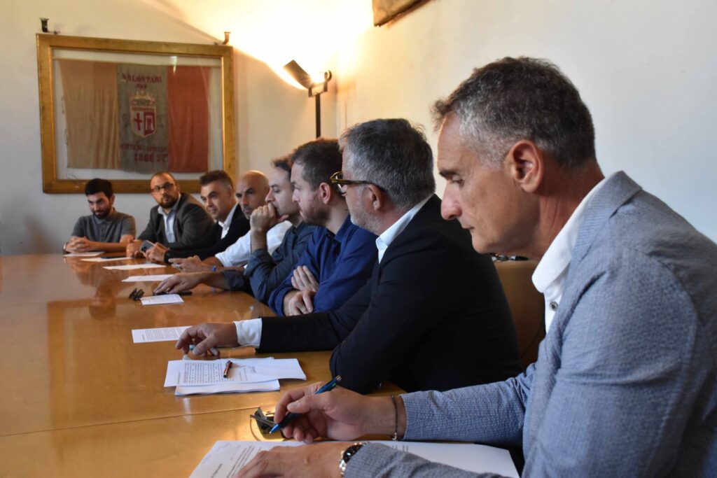 37511b43-45f9-42e1-87e9-b236630e76a3-1024x683 Il “patto” umbro-toscano sull’Alta Velocità: sindaci della Valtiberina Toscana e Altotevere Umbro uniti per dire si a Rigutino come stazione ferroviaria MedioEtruria. Incontro oggi a Citta’ di Castello