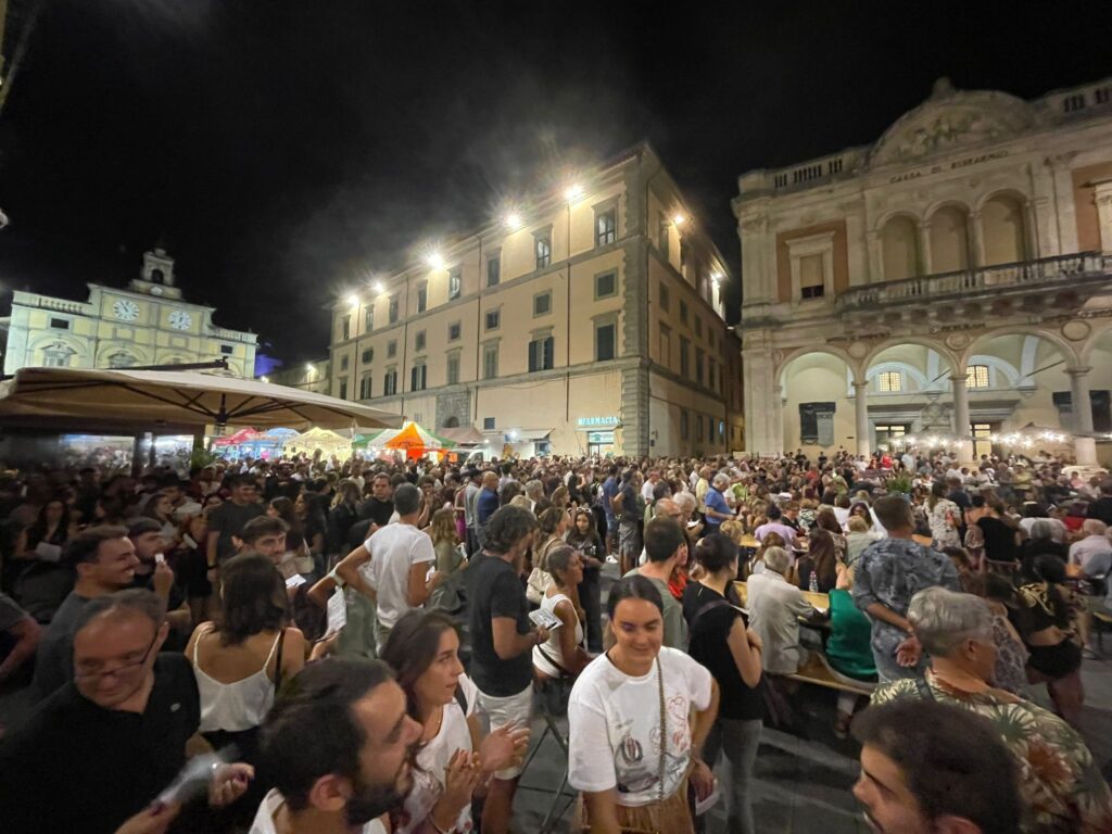 7f4d8bfe-3b83-4524-95d0-7e133f2e6323-1024x768 Città di Castello: grande successo per la 28a edizione della Tombola