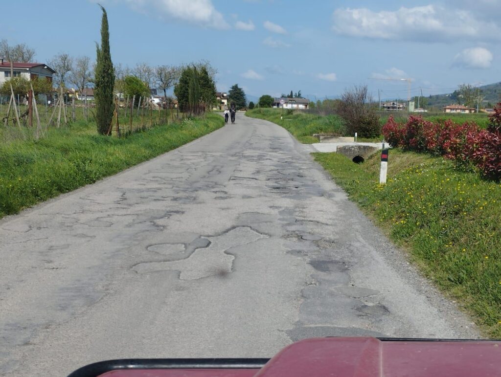 PHOTO-2024-04-21-21-41-02-1024x771 Fabio Buschi, candidato Sindaco Communitas San Giustino: “Piano asfalti su strade comunali, ennesimo fallimento di una politica distante dai cittadini”